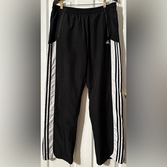 ADIDAS Retro 2010 Men’s Black Large Ankle Zip Windbreaker Pants Three Stripes - Picture 1 of 16